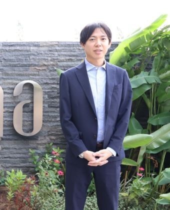インタビューを受ける先輩社員